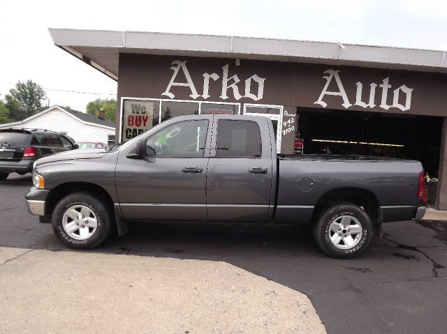 Dodge Ram 1500 Ext WT Pickup Truck