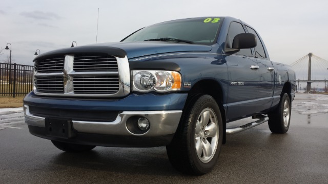Dodge Ram 1500 2003 photo 2