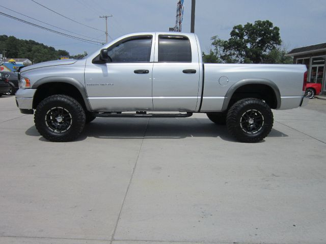 Dodge Ram 1500 2003 photo 3