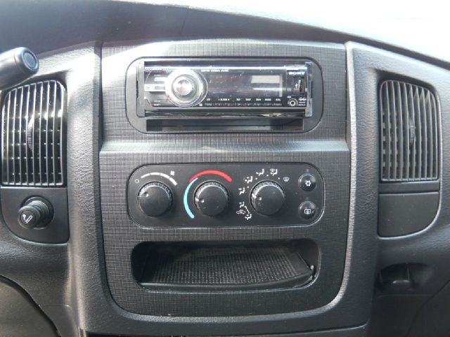 Dodge Ram 1500 2003 photo 2