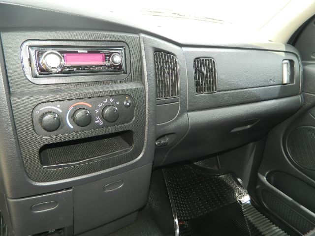 Dodge Ram 1500 2003 photo 18