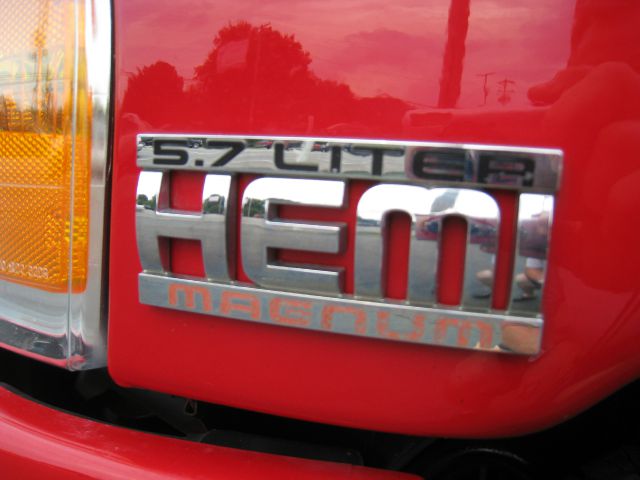 Dodge Ram 1500 Ext WT Crew Cab Pickup