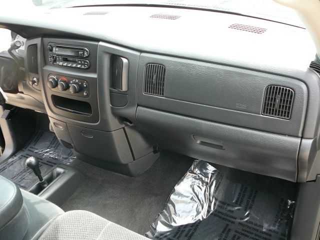 Dodge Ram 1500 2003 photo 2