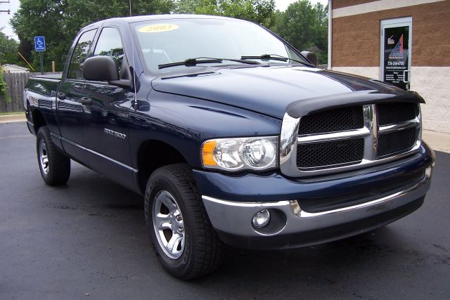 Dodge Ram 1500 2003 photo 2