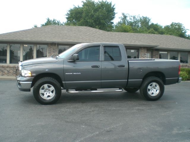 Dodge Ram 1500 Ext WT Pickup Truck