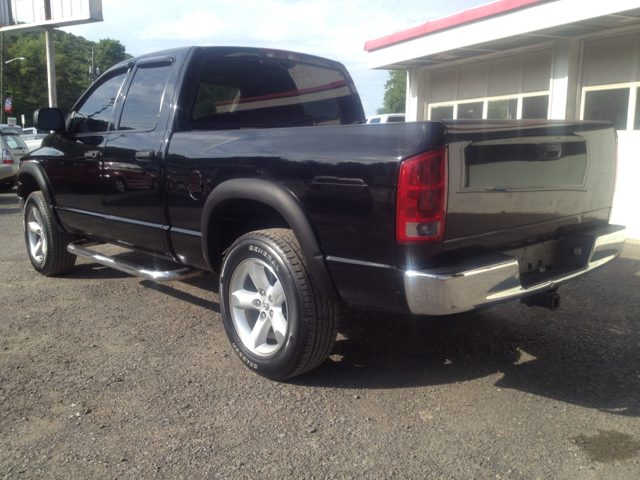 Dodge Ram 1500 Ext WT Pickup Truck