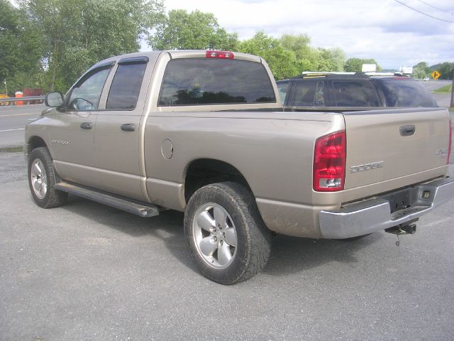 Dodge Ram 1500 Ext WT Pickup Truck