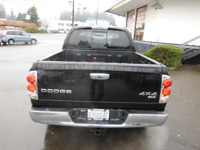 Dodge Ram 1500 2004 photo 4