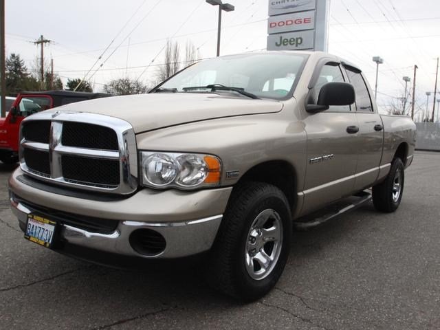 Dodge Ram 1500 2004 photo 4