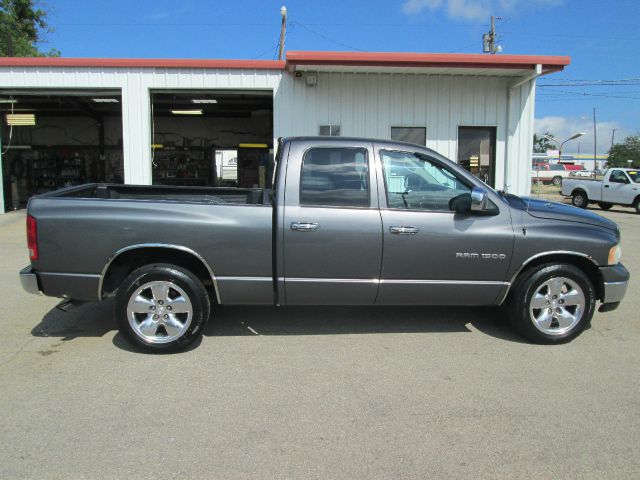 Dodge Ram 1500 2004 photo 3
