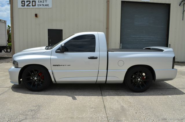 Dodge Ram 1500 2004 photo 3