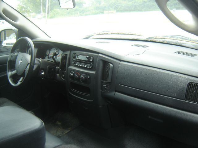 Dodge Ram 1500 2004 photo 1