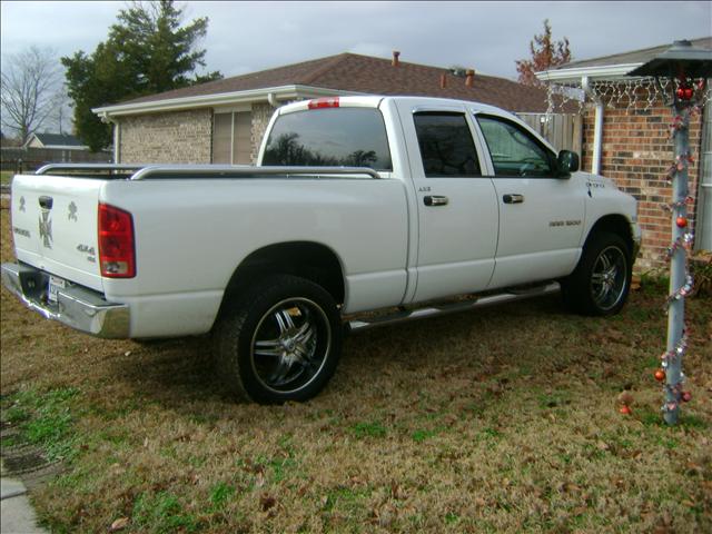 Dodge Ram 1500 2004 photo 1