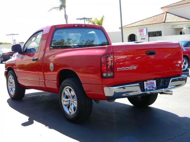 Dodge Ram 1500 2004 photo 3