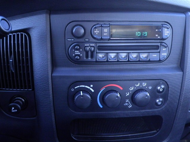 Dodge Ram 1500 2004 photo 1