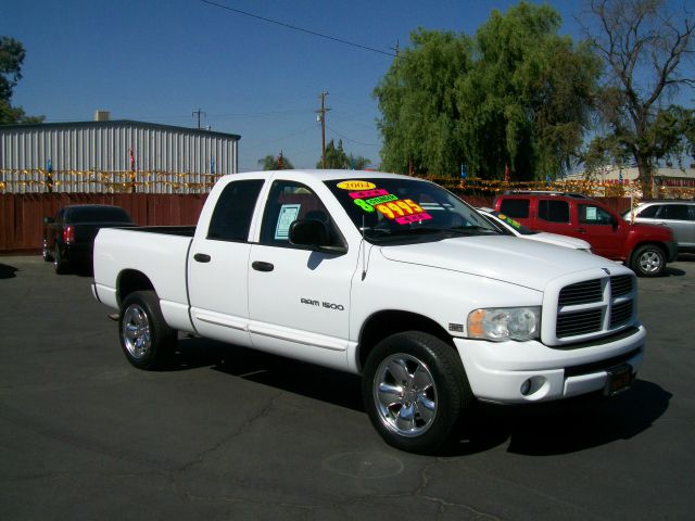 Dodge Ram 1500 2004 photo 2