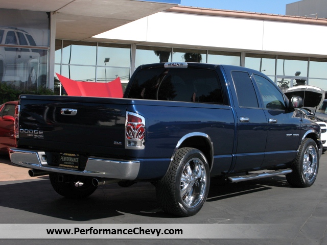Dodge Ram 1500 2004 photo 3