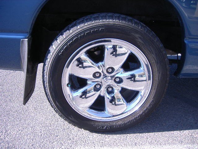 Dodge Ram 1500 2004 photo 3