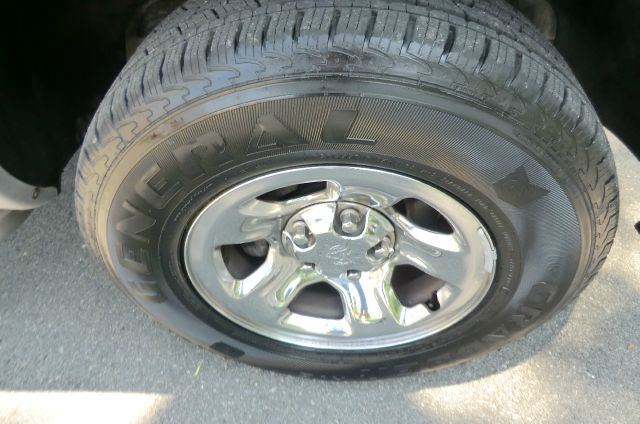 Dodge Ram 1500 2004 photo 4