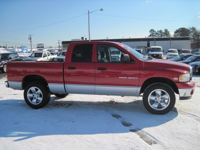 Dodge Ram 1500 2004 photo 2