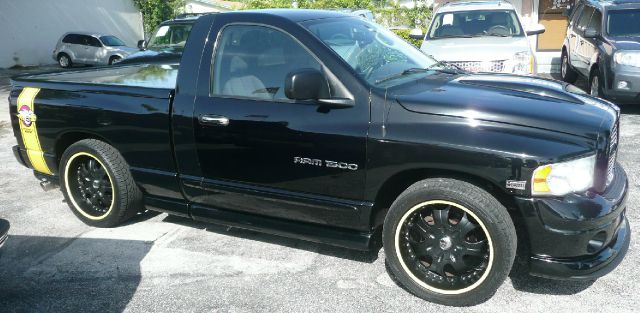 Dodge Ram 1500 2004 photo 3
