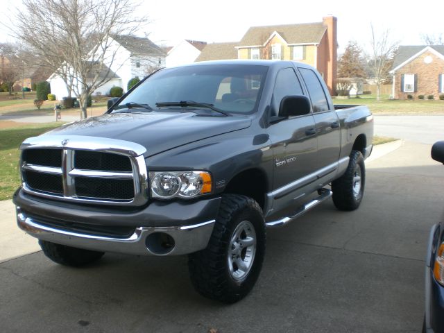 Dodge Ram 1500 2004 photo 4