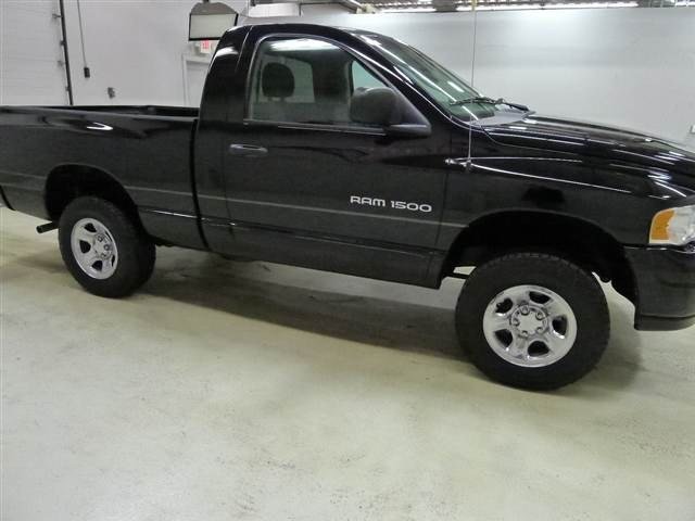 Dodge Ram 1500 2004 photo 4