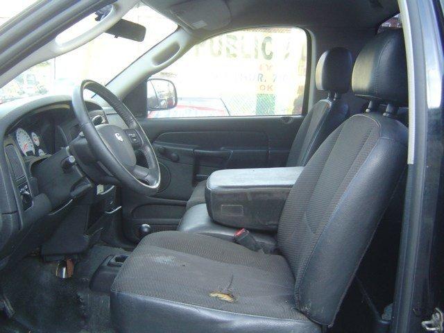 Dodge Ram 1500 2004 photo 3