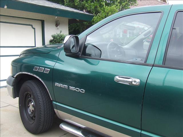 Dodge Ram 1500 2004 photo 1