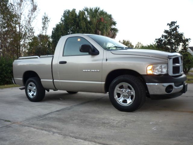 Dodge Ram 1500 2004 photo 2