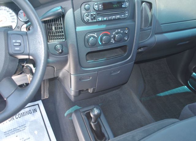 Dodge Ram 1500 2004 photo 6