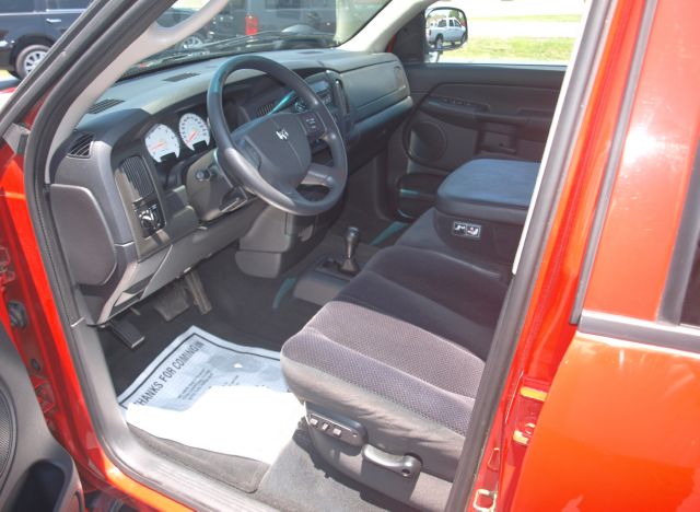 Dodge Ram 1500 2004 photo 9