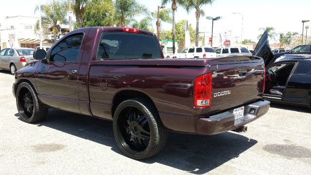 Dodge Ram 1500 2004 photo 2