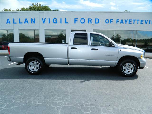 Dodge Ram 1500 2004 photo 2