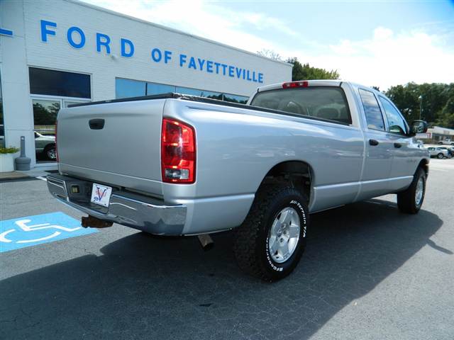 Dodge Ram 1500 2004 photo 4