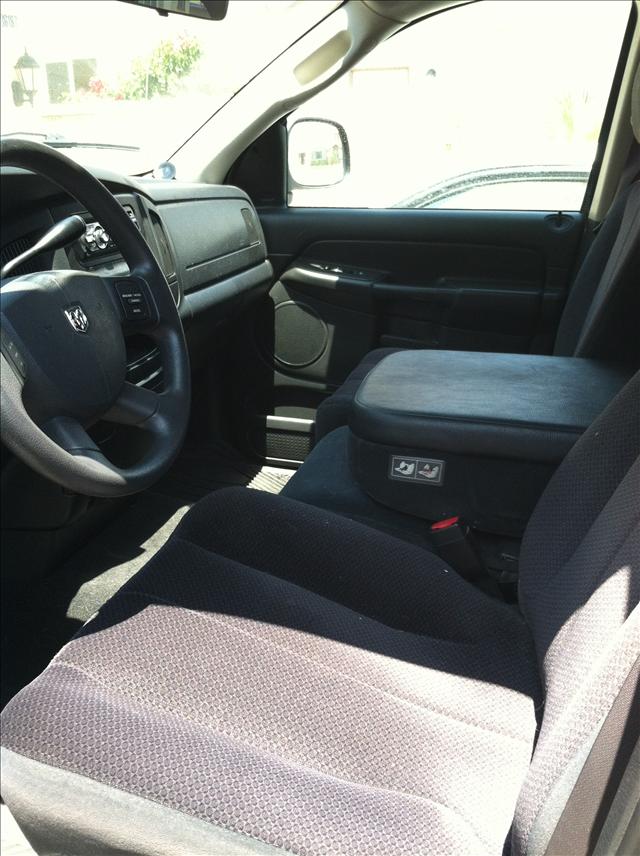 Dodge Ram 1500 2004 photo 4
