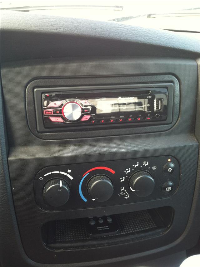 Dodge Ram 1500 2004 photo 5