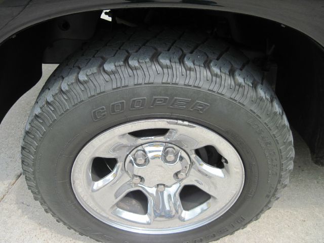 Dodge Ram 1500 2004 photo 2