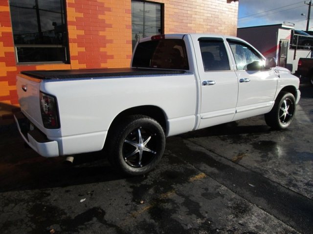 Dodge Ram 1500 2004 photo 2