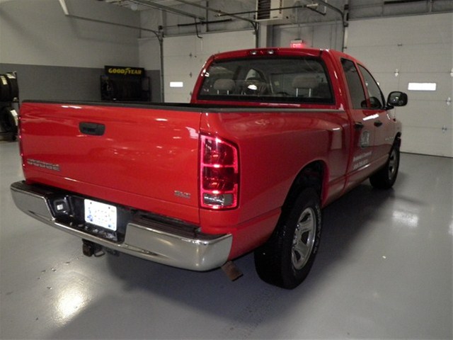 Dodge Ram 1500 2004 photo 4