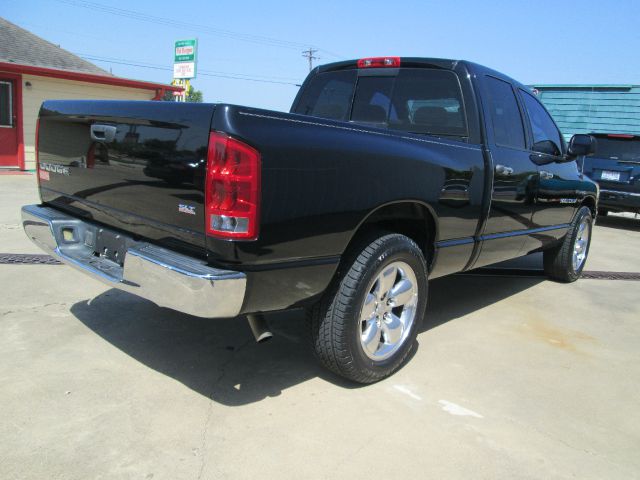 Dodge Ram 1500 2004 photo 2