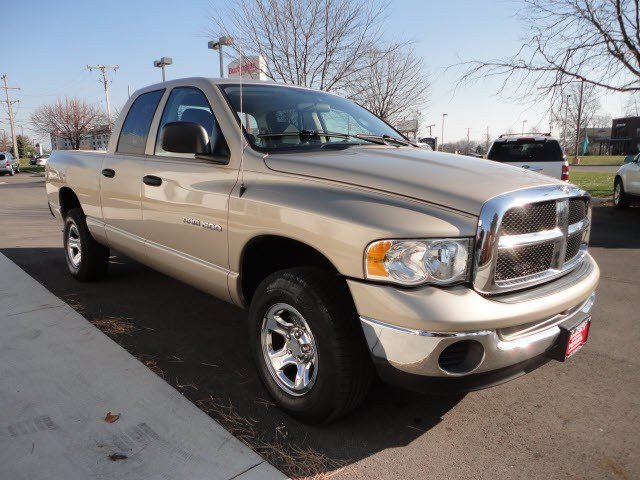 Dodge Ram 1500 2004 photo 3