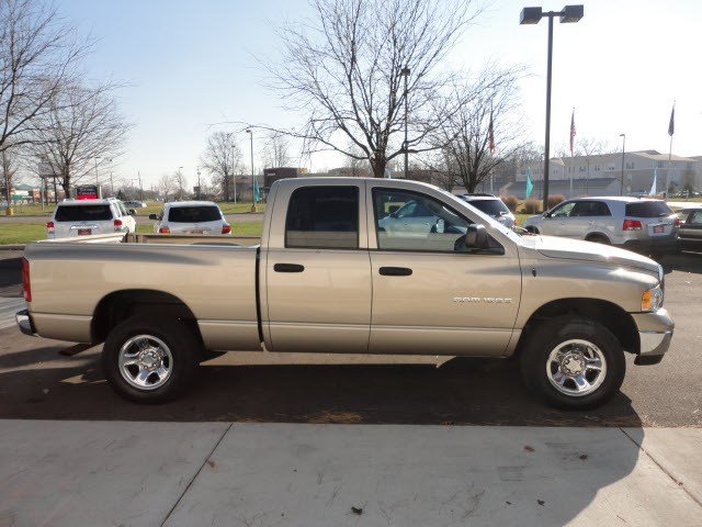 Dodge Ram 1500 2004 photo 4