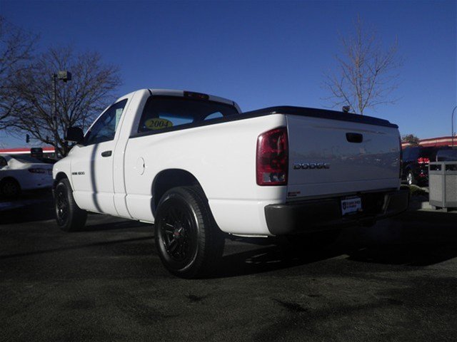 Dodge Ram 1500 2004 photo 2