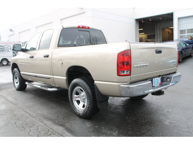 Dodge Ram 1500 2004 photo 4