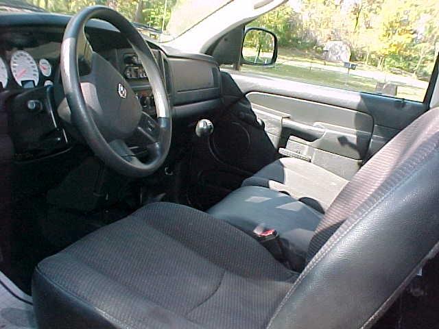 Dodge Ram 1500 2004 photo 4