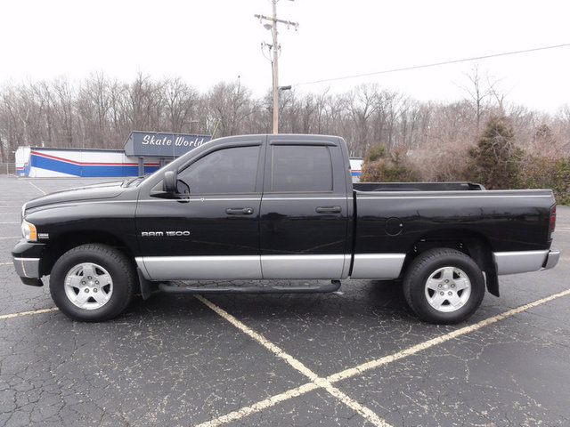 Dodge Ram 1500 2004 photo 4