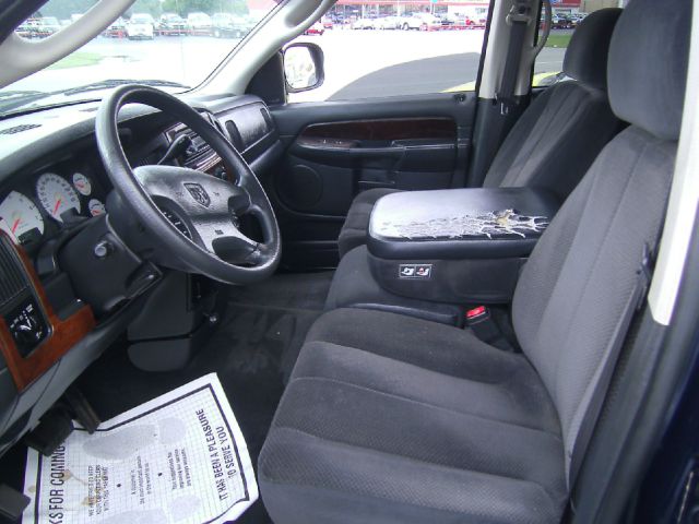 Dodge Ram 1500 4dr LX 4WD Auto Pickup Truck