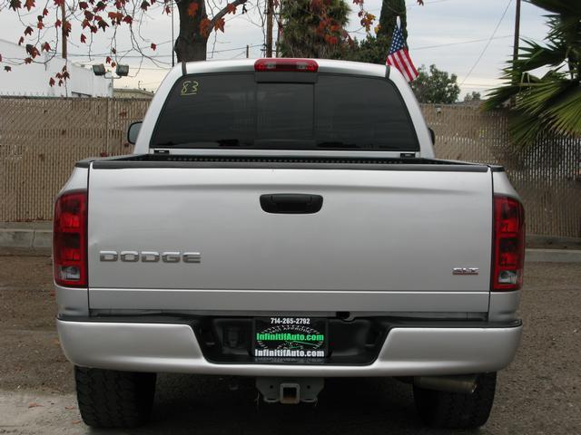 Dodge Ram 1500 2004 photo 2