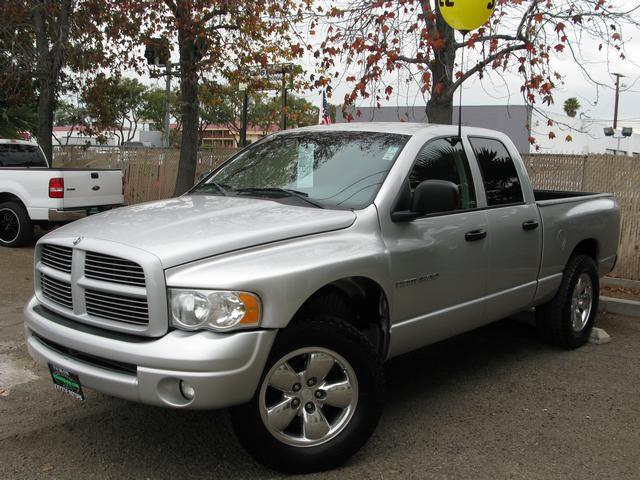 Dodge Ram 1500 2004 photo 4